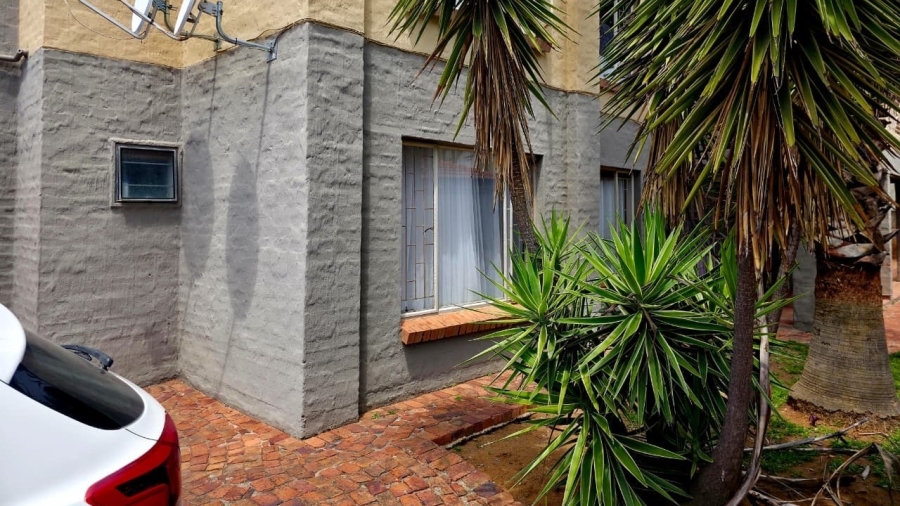 3 Bedroom Property for Sale in Rustenburg Central North West